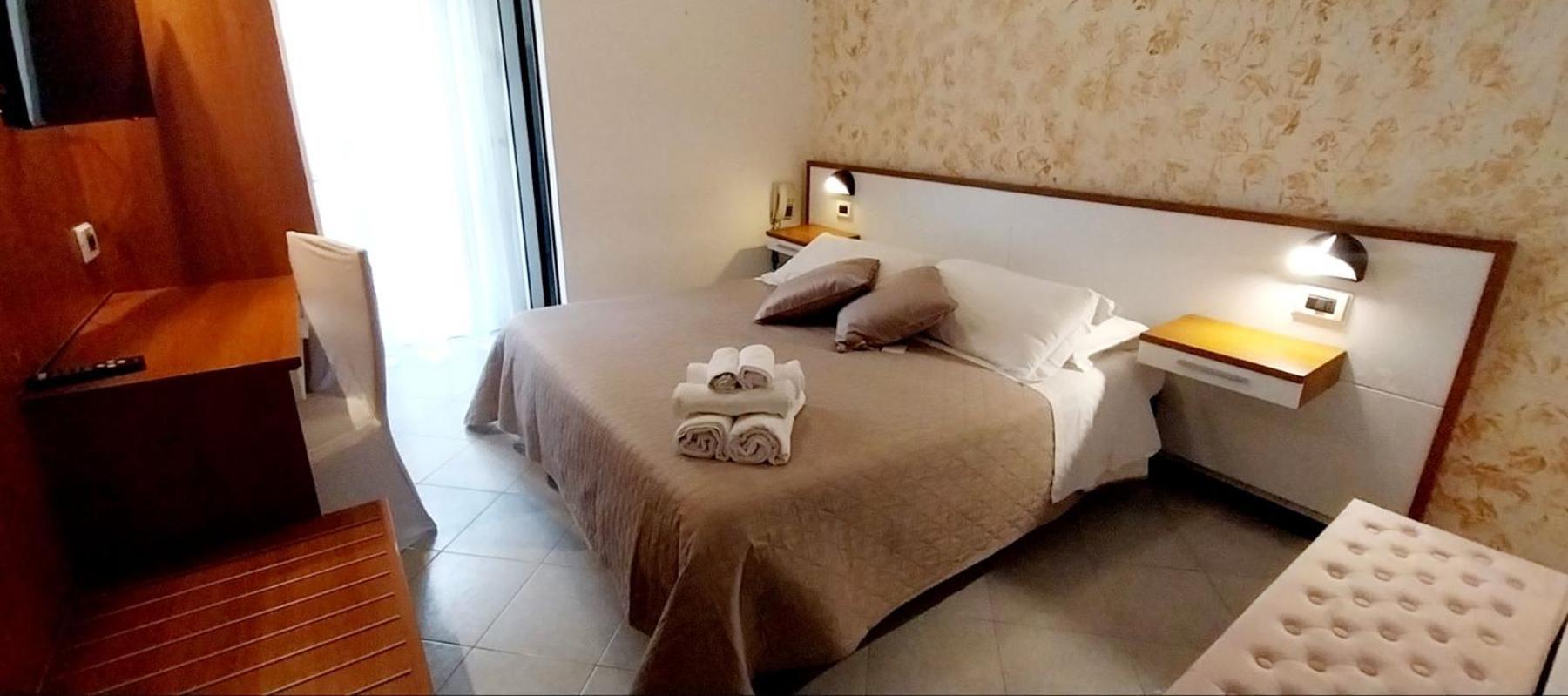 Hotel Brotas Rimini Exterior foto