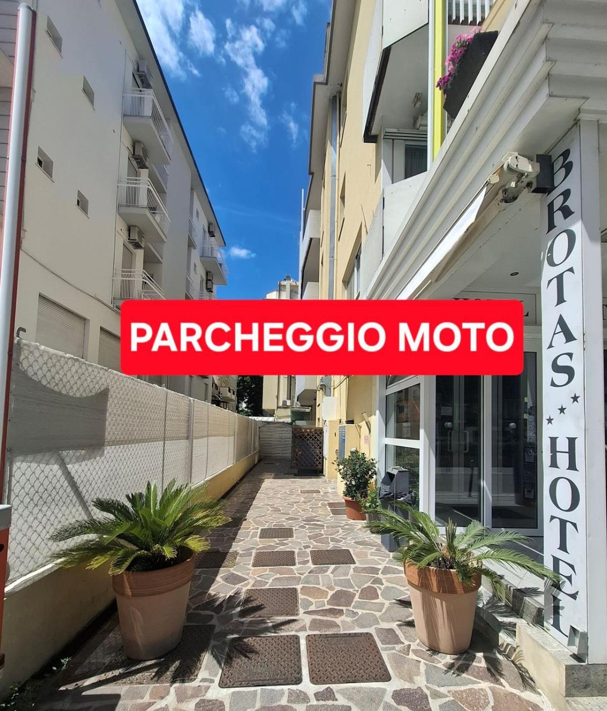 Hotel Brotas Rimini Exterior foto