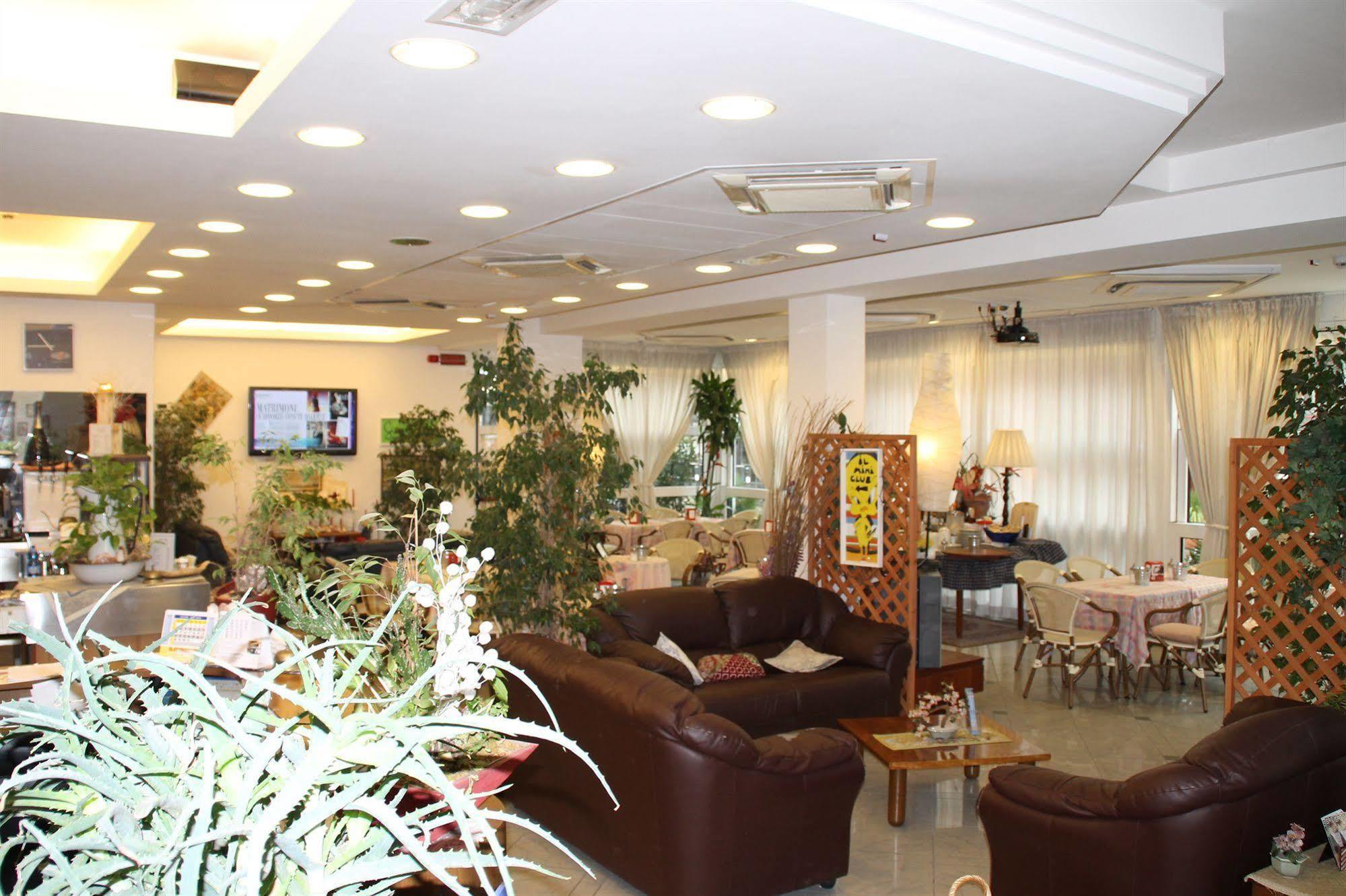 Hotel Brotas Rimini Exterior foto