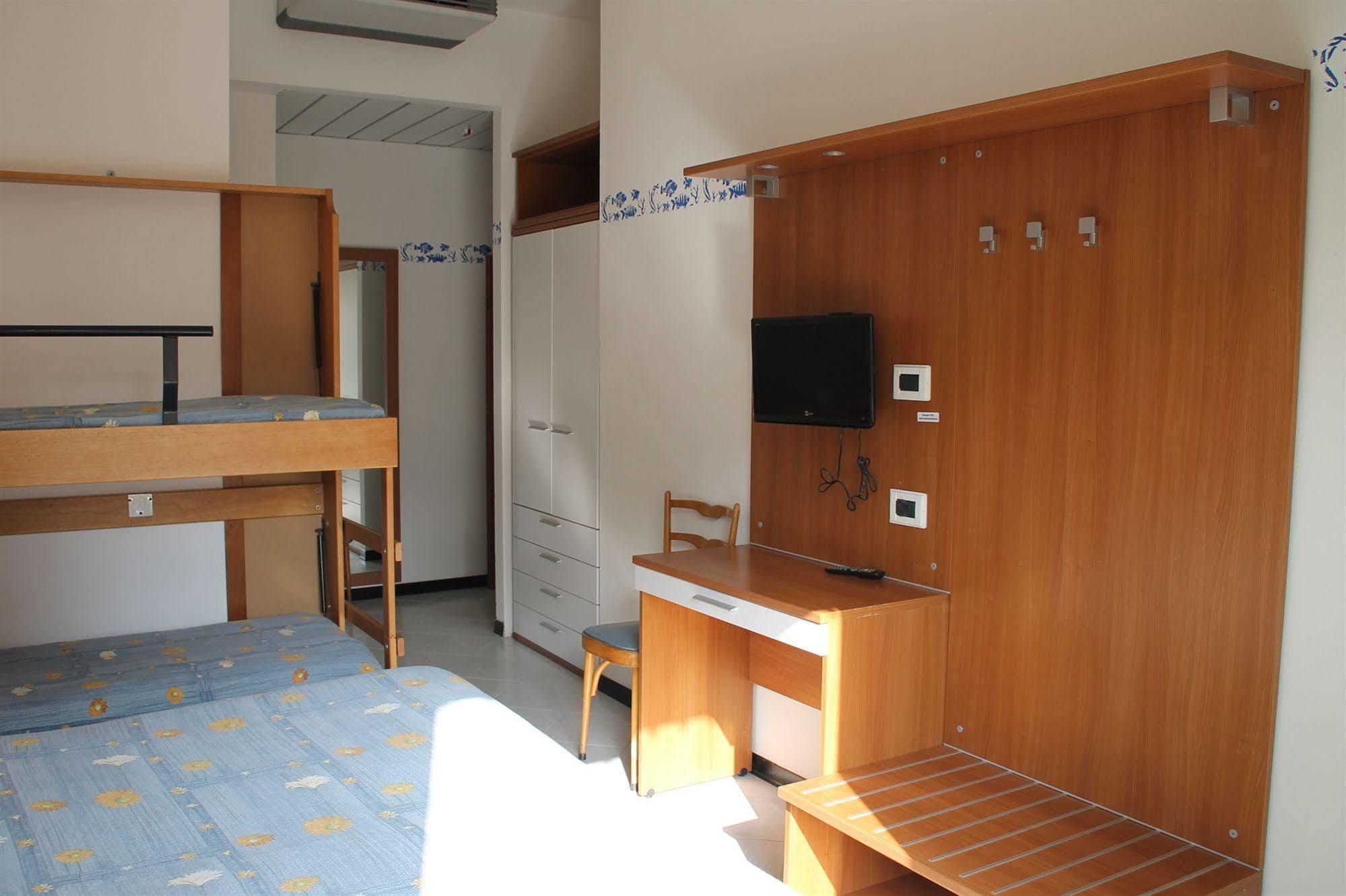 Hotel Brotas Rimini Exterior foto