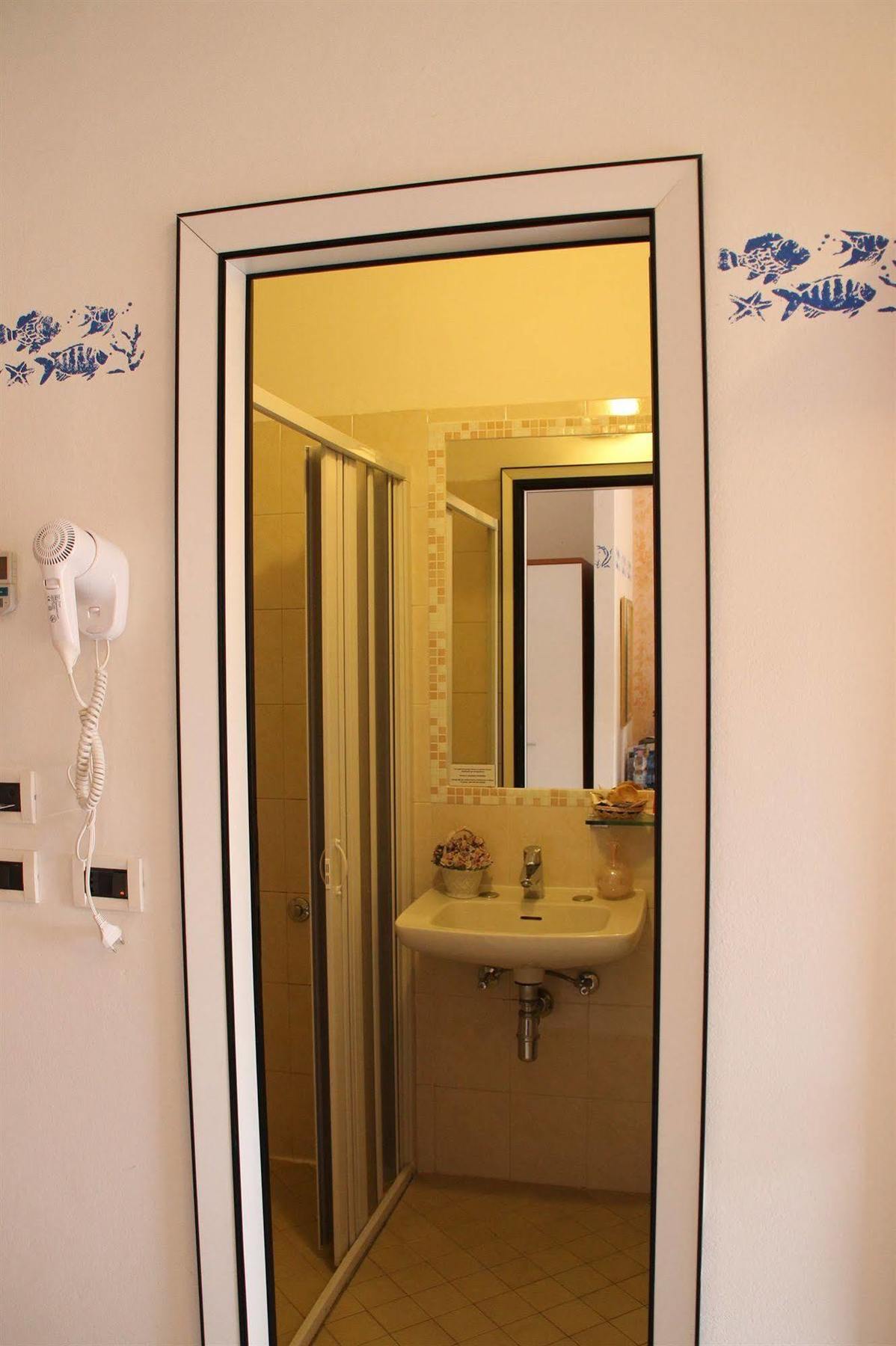 Hotel Brotas Rimini Exterior foto