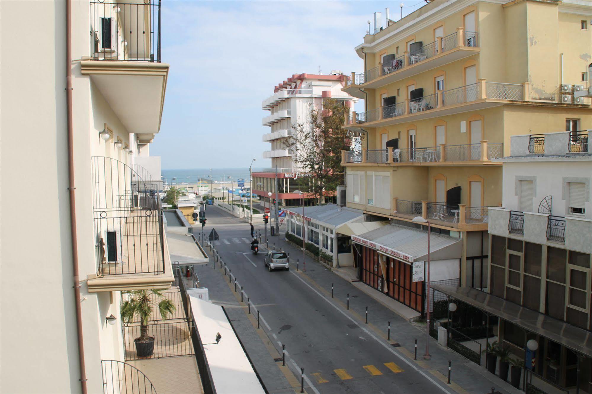 Hotel Brotas Rimini Exterior foto